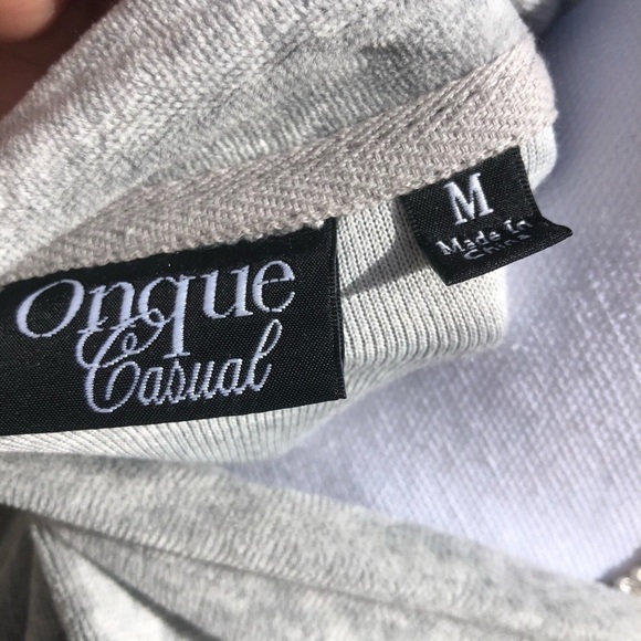 Full zip Sweater New with tags Size Medium - Picture 3 of 7